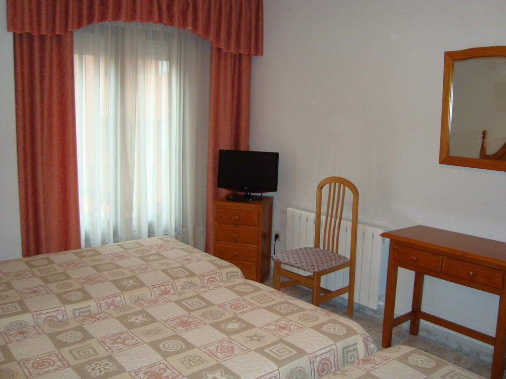 Hostal Universal Benavente Zimmer foto