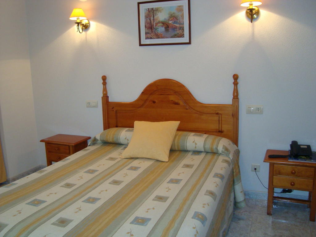 Hostal Universal Benavente Zimmer foto