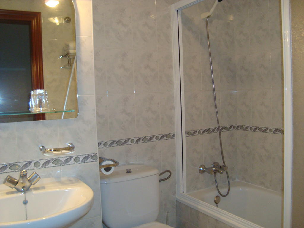 Hostal Universal Benavente Zimmer foto